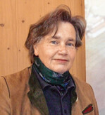 Dr. Gabriele Kluxen, regierung von Mittelfranken, Ansbach, stellte das Pilotprojekt am Knoblauchsländer Gemüsebautag vor und bat die Betriebsleiter um unterstützung.