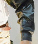 Der wasserfeste Schutz
von Chaps & More reicht
vom Handgelenk bis zur
Schulter.