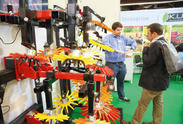 Diese Fingerhacken sind Kult und die Firma K.U.L.T. Kress Umweltschonende Landtechnik informiert ber diese und andere Gerte aus ihrer Werkstatt auf der BioFach 2017 in Halle 2 am Stand 2-329.