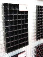 Für hochwertige, veredelte
Jungpflanzen wurde die neue
Platte von Herkuplast konzipiert.