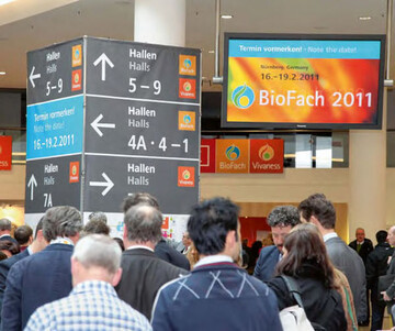 Die BioFach lockt mit einem umfassenden Produkt- und Dienstleistungsprogramm
von Ausstellern aus aller Welt sowie mit Fachkongressen nach
Nrnberg.