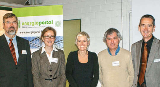 Unterschiedliche Anstze fr eine energieeffiziente Produktion im Gewchshaus
stellten vor: (v.l.) Prof. Dr. Hans-Jrgen Tantau, Moderatorin Dr. Bente Jacobsen,
Dr. Silke Hemming, Dr. Carl-Otto Ottosen und Dr. Dirk Ludolph