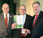 Bundeslandwirtschaftsminister Christian Schmidt/D, Gerd Sonnleitner, Landwirtschaftsminister Andrä Rupprechter/A.