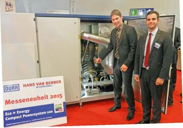 Thomas Paes (l.), van Bebber, und
Daniel Barunovic, Drr, stellten
die serienreife hocheffiziente
Mikrogasturbinen-Technologie vor.