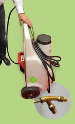 Pflanzenschutz-Sprühgerät A 50 von Birchmeier (a) und Doppel-Nebeldüse (b).