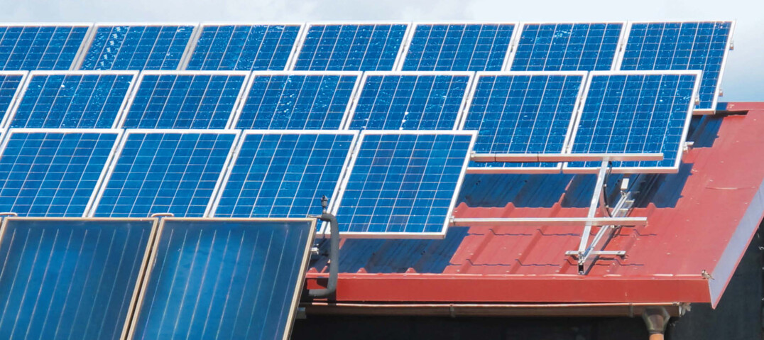Seit 2012 befinden sich die Renditen für Einspeiseanlagen im Sinkflug. Aktuell kann eine 30 kWp-Anlage jedoch bei hoher Eigenverbrauchsquote eine Rendite von rund 9,5% erwirtschaften und die Investition in eine Fotovoltaik-Eigenverbrauchsanlage lohnenswert machen.