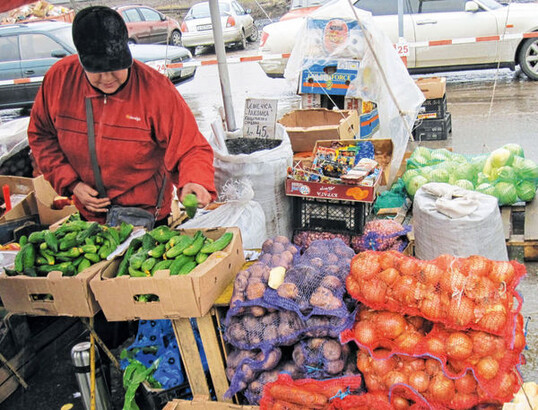 Viel Gemüse findet seine Käufer in
Russland über den Straßenhandel.