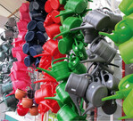 Klimawandel bedeutet, dass sich regionenspezifisch die Jahresniederschläge erhöhen, dass sich die Niederschlagsmaxima übers Jahr verändern und dass es seltener, dafür aber viel intensiver regnet. Die Bewässerung muss daher neu überdacht werden.