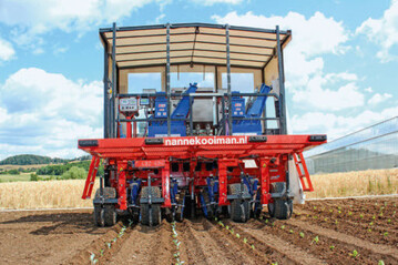 Die vollautomatisierte Ferrari-Pflanzmaschine fr Speedys.