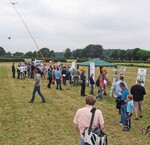 Die Anwendung von Schussapparaten zur
Abwehr von Vögeln und Wild, wie sie auf der
Veranstaltung in Köln-Auweiler gezeigt wurden,
muss der TA-Lärm entsprechen, wie in diesem
Beitrag erläutert.