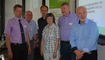 Gruppenbild mit Referenten: v. l. n. r. Michael Emmel, Prof. h. c. (MSUA) Dr. Friedrich-W. Frenz, Dr. Arne B. Hckstdt, Prof. Dr. Elke Meinken, Gerald Schmilewski, Thomas Will.