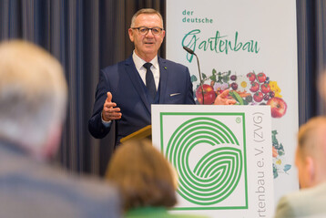 ZVG-Prsident Jrgen Mertz beim erweiterten Prsidium.