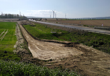 Landverbrauch durch Verkehrswegebau: Straenarbeiten am Autobahndreieck Salzgitter in Niedersachsen.
