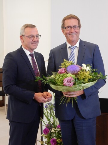 ZVG-Prsident Mertz und BMEL Staatssekretr Kloos betonen die Bedeutung der Bildungssttte, nicht zuletzt als Ort der Begegnung fr den Berufsstand.