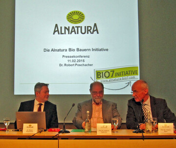 Pressekonferenz auf der BIOFACH 2015: (v.lks.) Dr. Robert Poschacher, Alnatura; Prof. Dr. Harty Vogtmann, Vorsitzender Expertenbeirat Deutscher Naturschutzring und Prof. Dr. Gtz Rehn, Inhaber und Geschftsfhrer Alnatura 