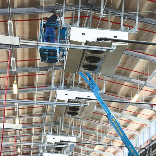 Durch sieben neue, hochmoderne
K�hlr�ume mit optimierter Technik
konnte die K�hlkapazit�t insgesamt
mehr als verdoppelt werden.