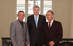 Zu Besuch bei Bundesminister Horst Seehofer (Bildmitte) waren ZVG-Präsident Heinz Herker und Vizepräsident Jürgen Mertz.